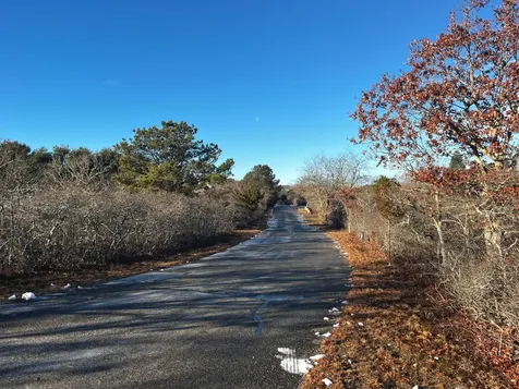 25 Coffins Field Road Edgartown MA 02539