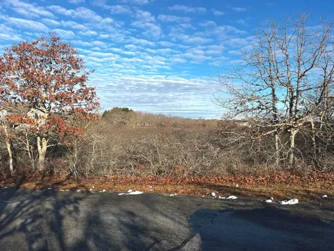 25 Coffins Field Road Edgartown MA 02539