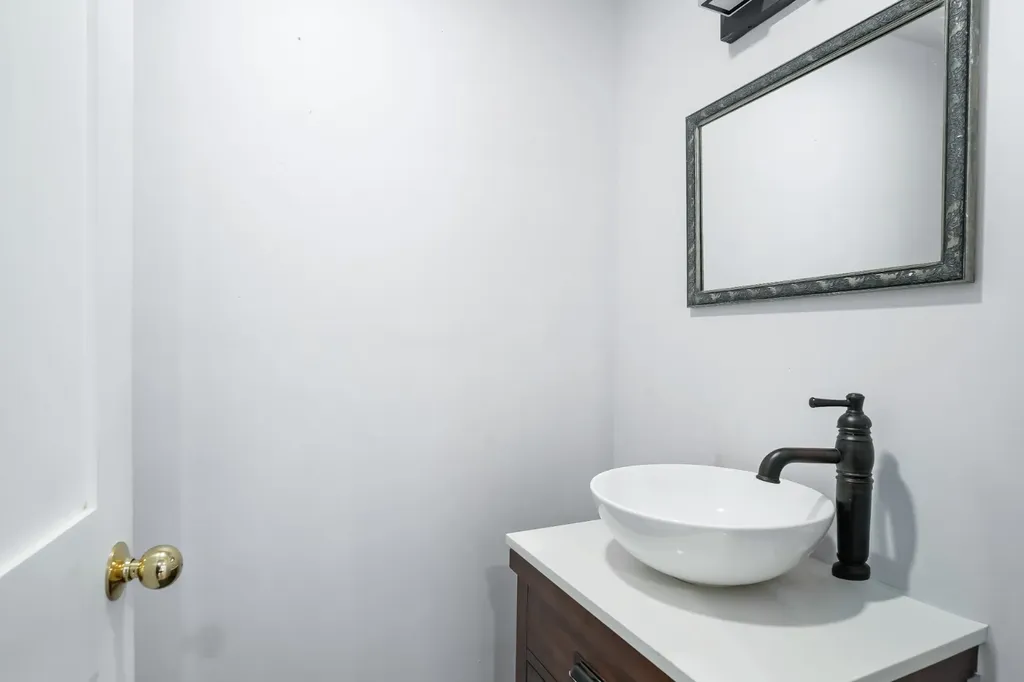 32 Norton Orchard Road Edgartown MA 02539