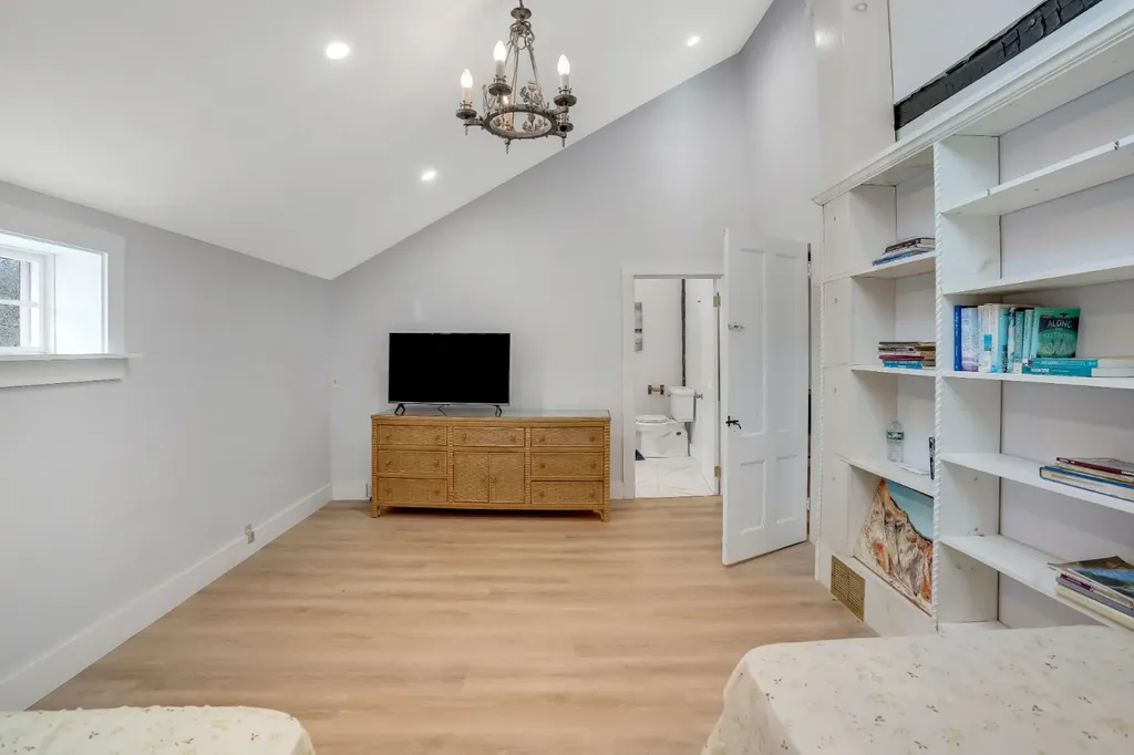 32 Norton Orchard Road Edgartown MA 02539