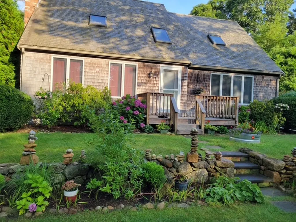 6 Stone Pound Way Oak Bluffs MA 02557
