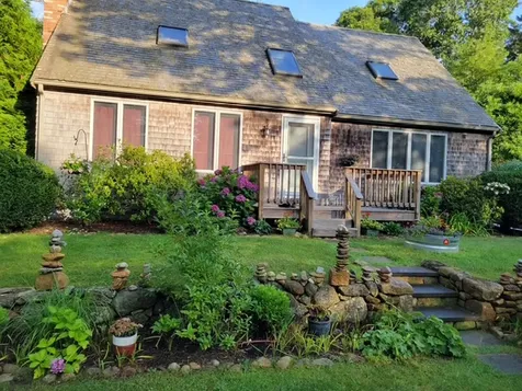 6 Stone Pound Way Oak Bluffs MA 02557