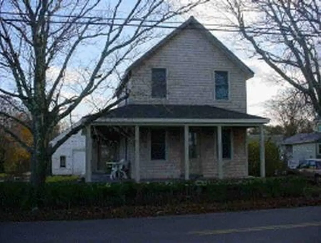 22 Wing Road Oak Bluffs MA 02557