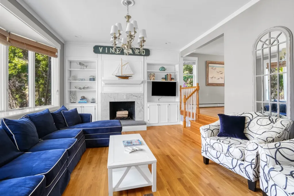 15 Twenty First Street North Edgartown MA 02539