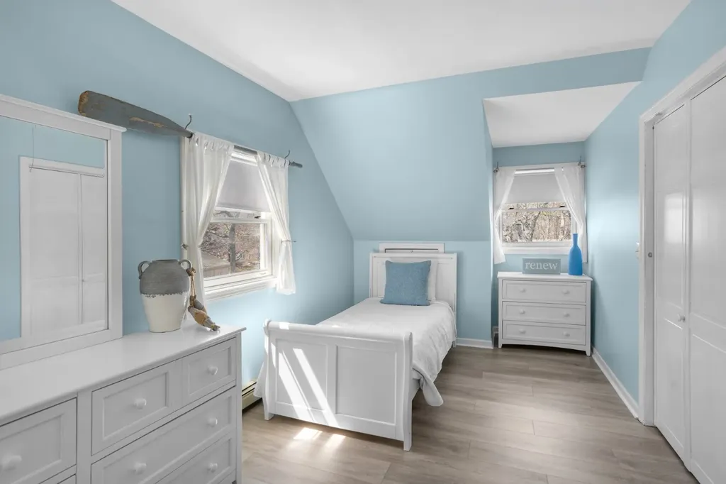 15 Twenty First Street North Edgartown MA 02539