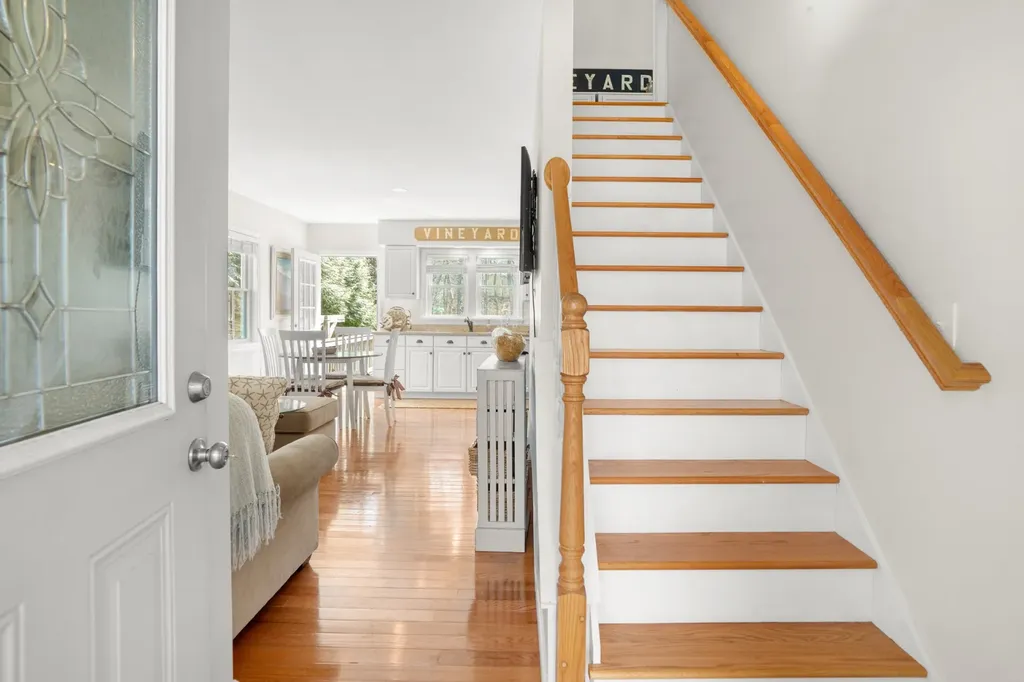 15 Twenty First Street North Edgartown MA 02539