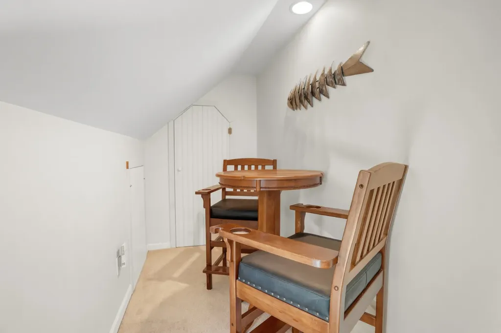 15 Twenty First Street North Edgartown MA 02539