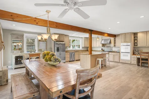 15 Twenty First Street North Edgartown MA 02539