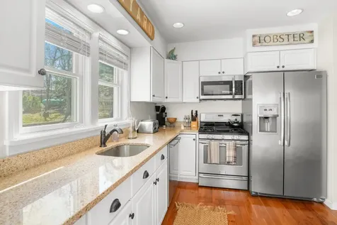 15 Twenty First Street North Edgartown MA 02539