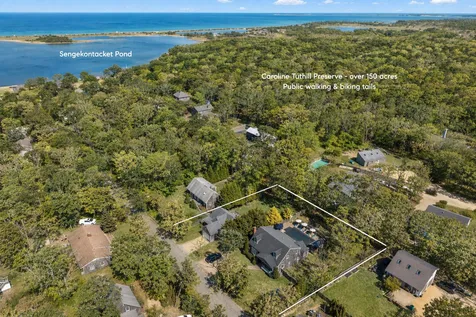 15 Twenty First Street North Edgartown MA 02539