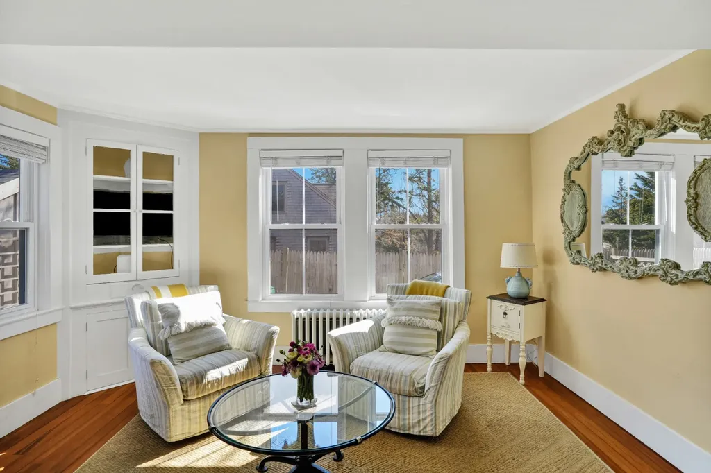 51 Summer Street Vineyard Haven MA 02568
