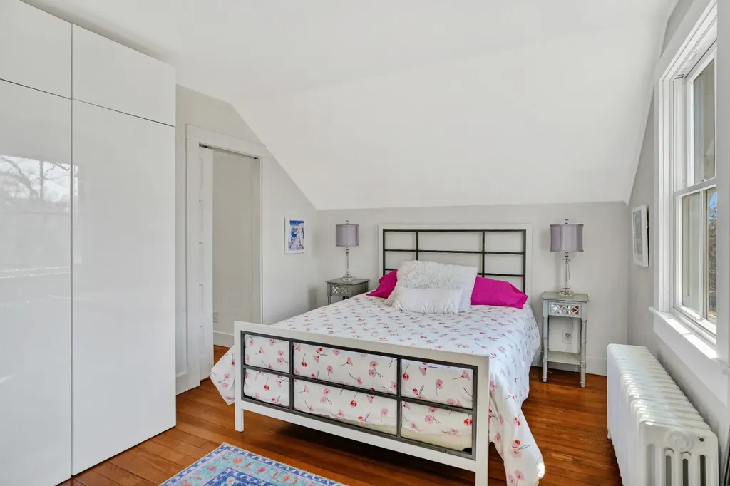 51 Summer Street Vineyard Haven MA 02568