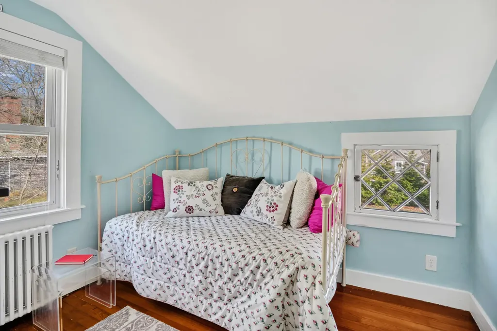 51 Summer Street Vineyard Haven MA 02568