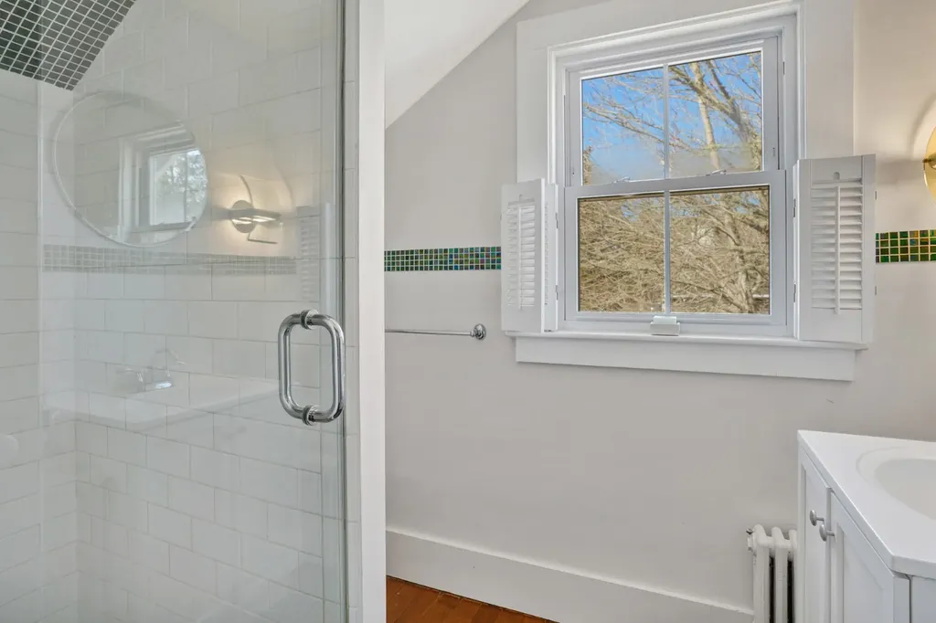 51 Summer Street Vineyard Haven MA 02568