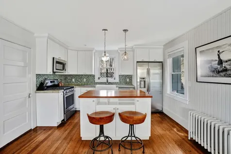 51 Summer Street Vineyard Haven MA 02568