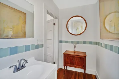 51 Summer Street Vineyard Haven MA 02568