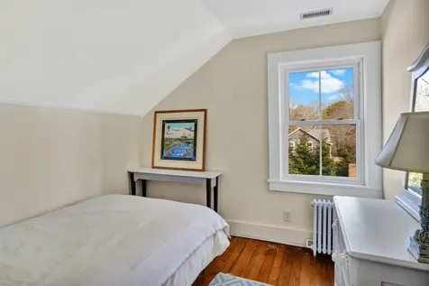 51 Summer Street Vineyard Haven MA 02568