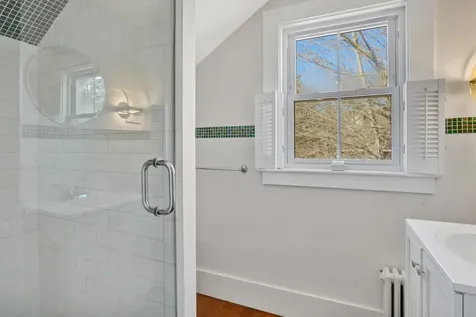 51 Summer Street Vineyard Haven MA 02568