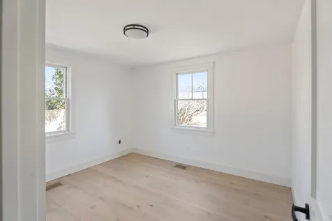 10 Winthrop Avenue Oak Bluffs MA 02557