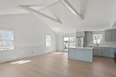 10 Winthrop Avenue Oak Bluffs MA 02557