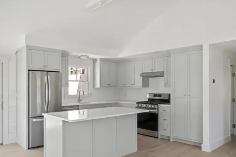 10 Winthrop Avenue Oak Bluffs MA 02557