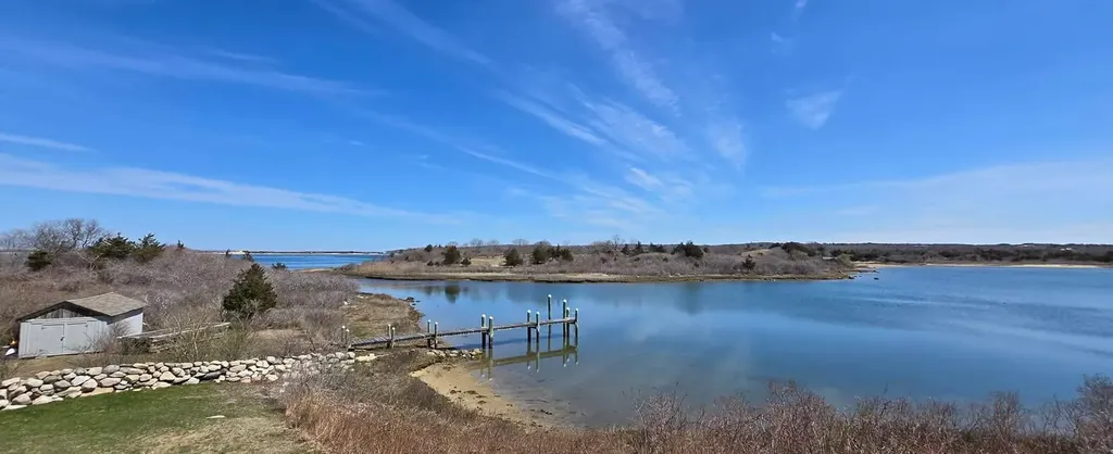 17 Chockers Lane Chilmark MA 02535