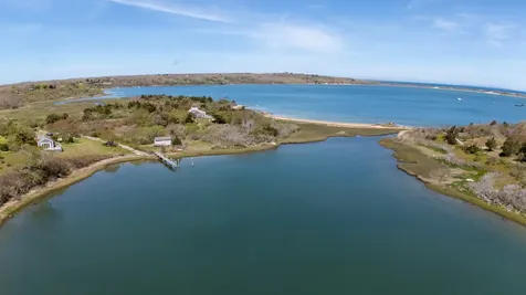 17 Chockers Lane Chilmark MA 02535