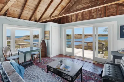 17 Chockers Lane Chilmark MA 02535