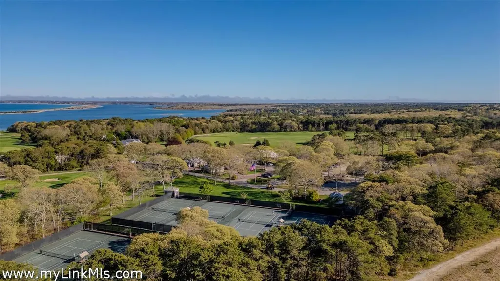 98 Farm Neck Way Oak Bluffs MA 02575