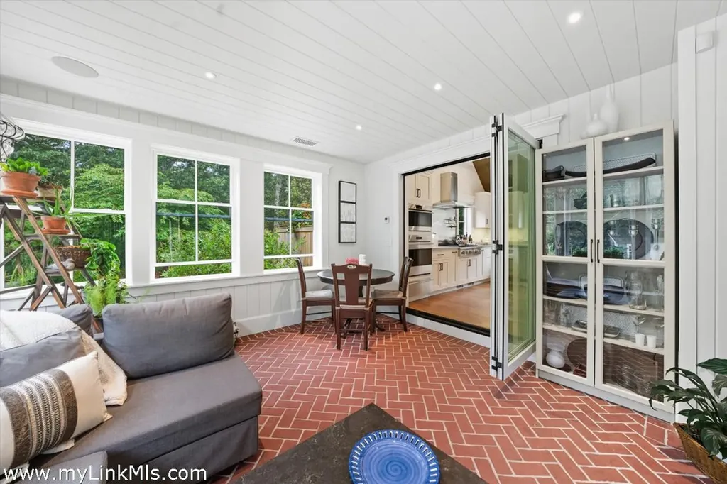 27 Clambelly Road Chilmark MA 02535