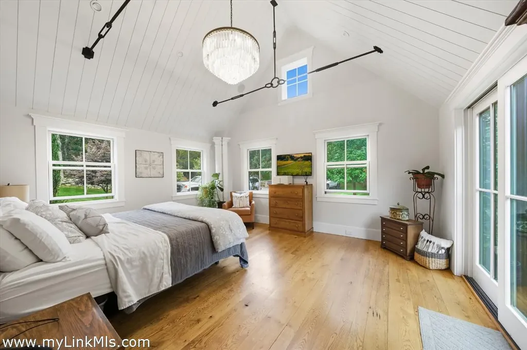 27 Clambelly Road Chilmark MA 02535