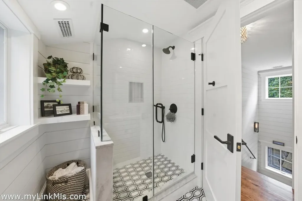 27 Clambelly Road Chilmark MA 02535