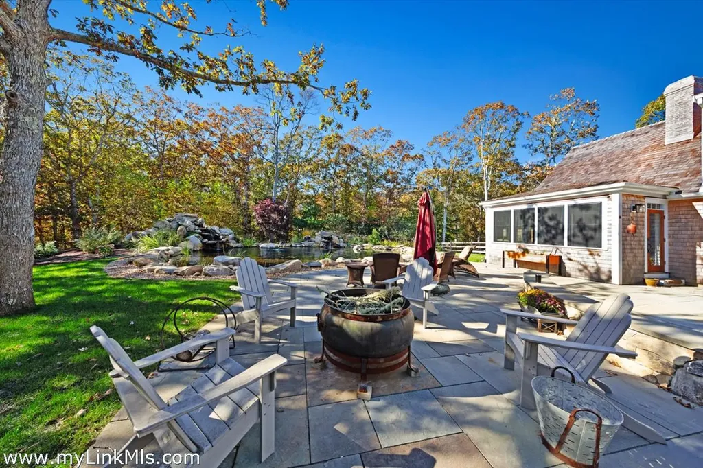 27 Clambelly Road Chilmark MA 02535