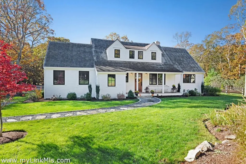 27 Clambelly Road Chilmark MA 02535