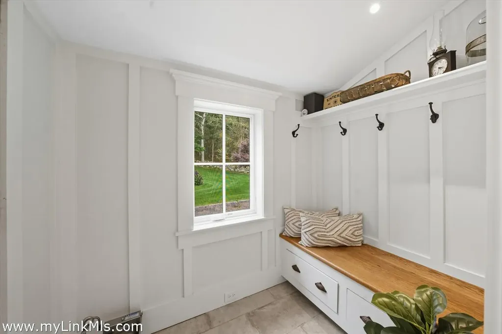 27 Clambelly Road Chilmark MA 02535