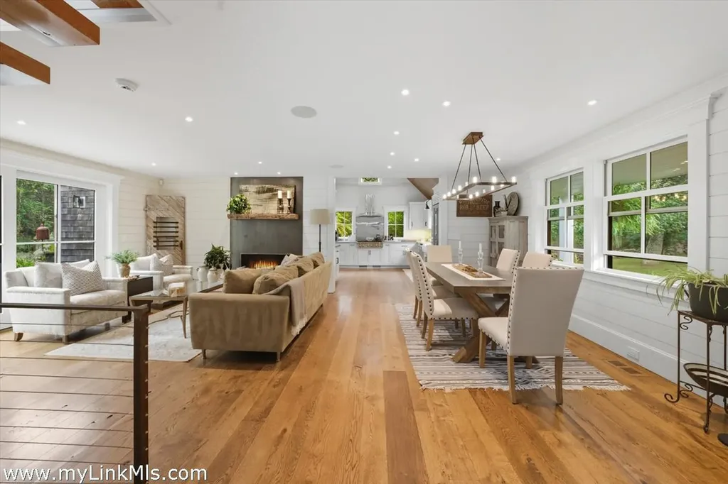 27 Clambelly Road Chilmark MA 02535
