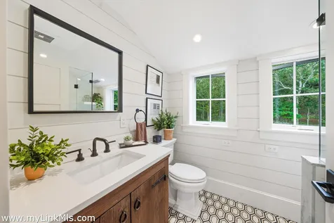 27 Clambelly Road Chilmark MA 02535