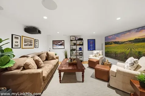 27 Clambelly Road Chilmark MA 02535