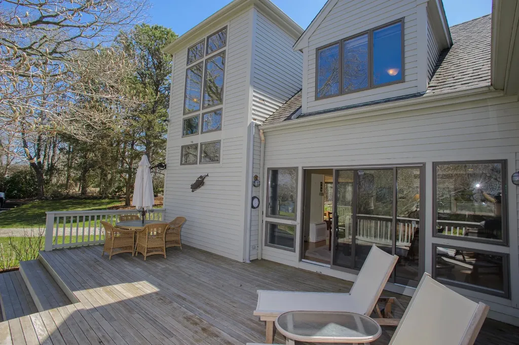 237 Lagoon Pond Road Vineyard Haven MA 02568