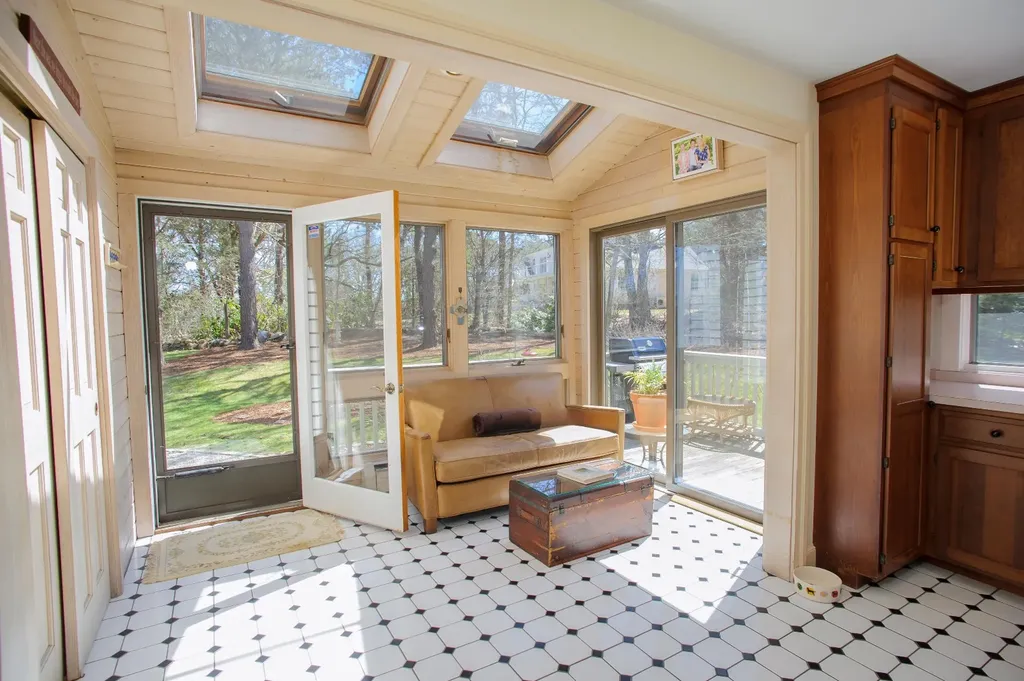 237 Lagoon Pond Road Vineyard Haven MA 02568