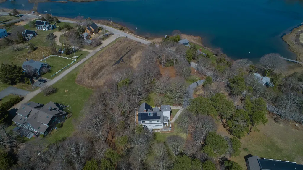 237 Lagoon Pond Road Vineyard Haven MA 02568
