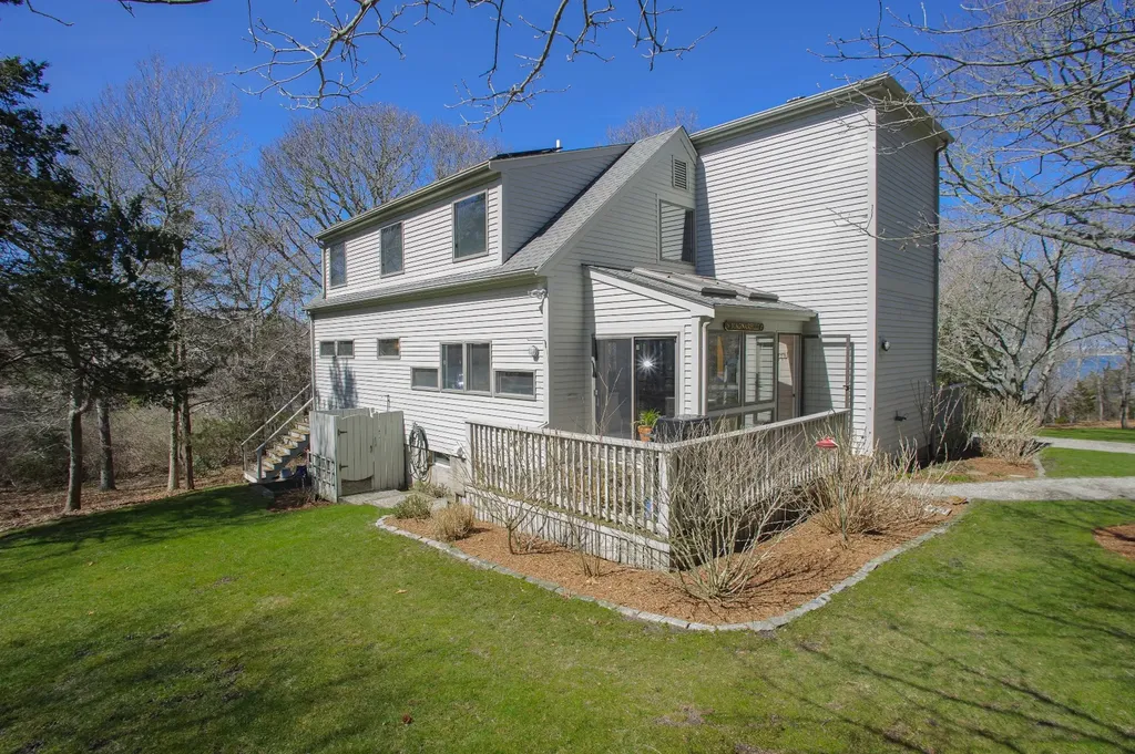237 Lagoon Pond Road Vineyard Haven MA 02568