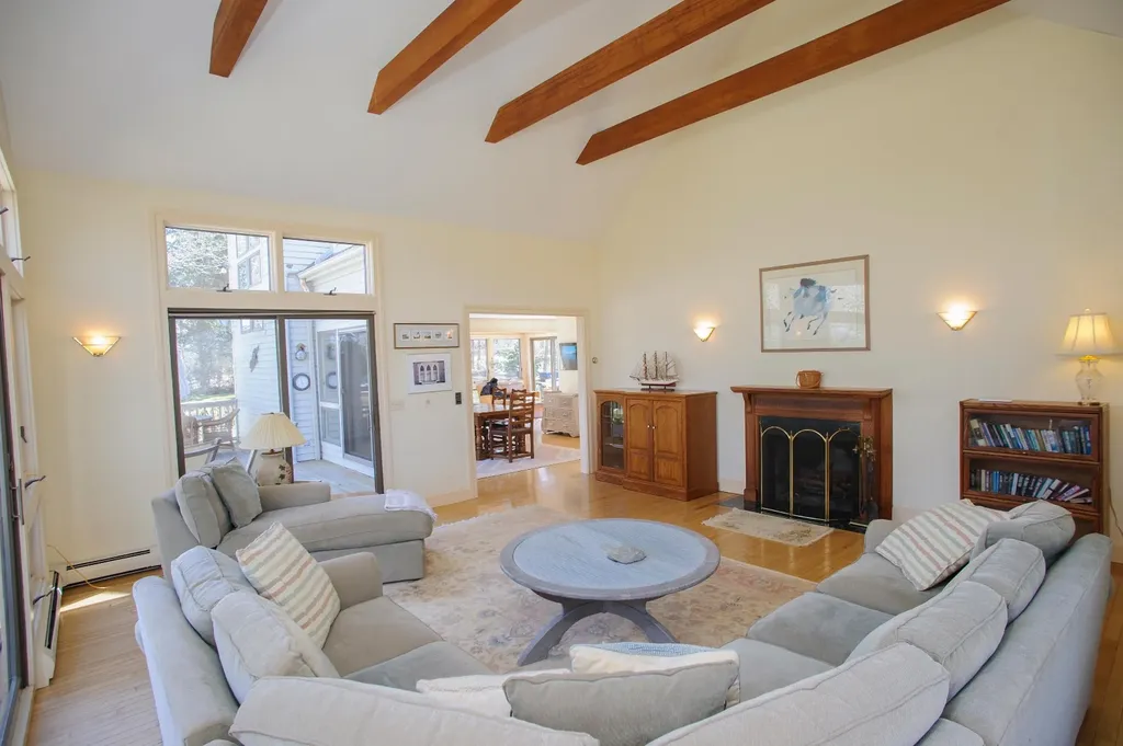 237 Lagoon Pond Road Vineyard Haven MA 02568