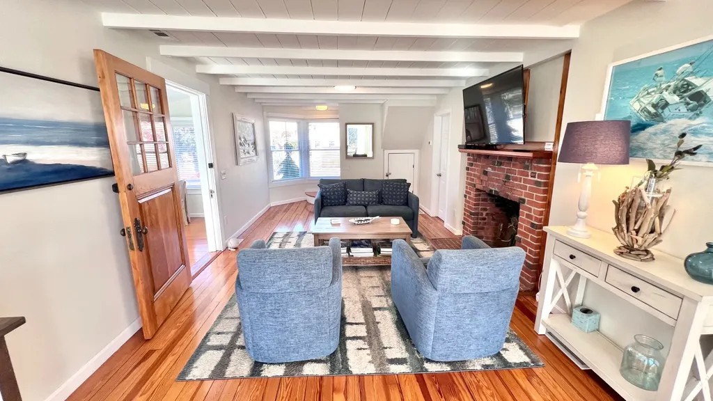 34 Windemere Road Oak Bluffs MA 02557