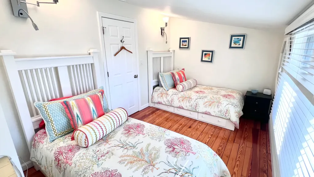 34 Windemere Road Oak Bluffs MA 02557
