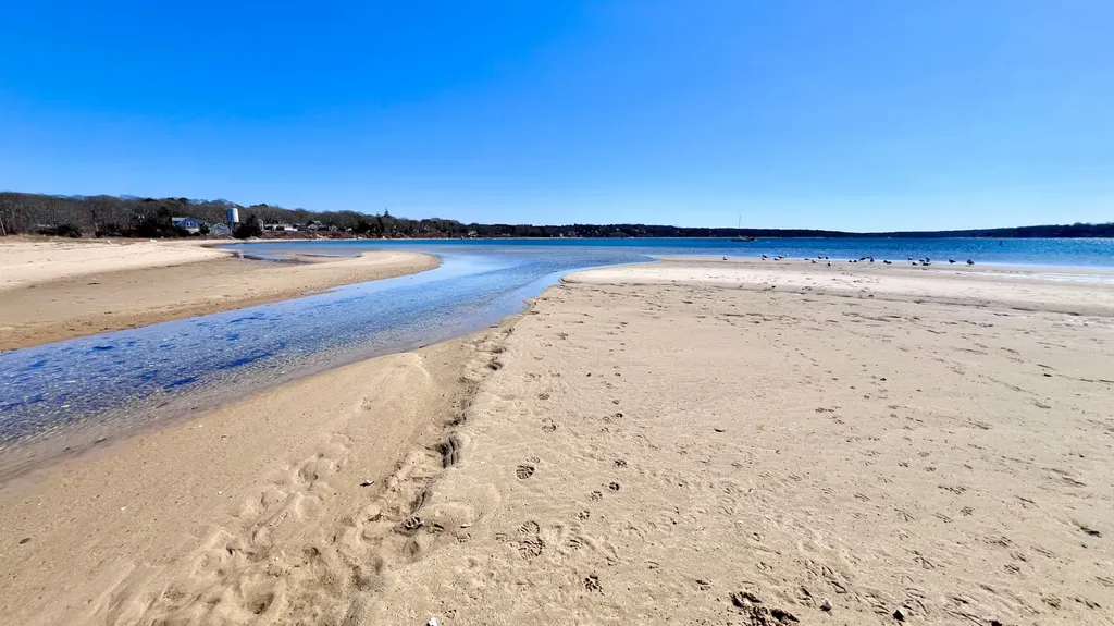 34 Windemere Road Oak Bluffs MA 02557