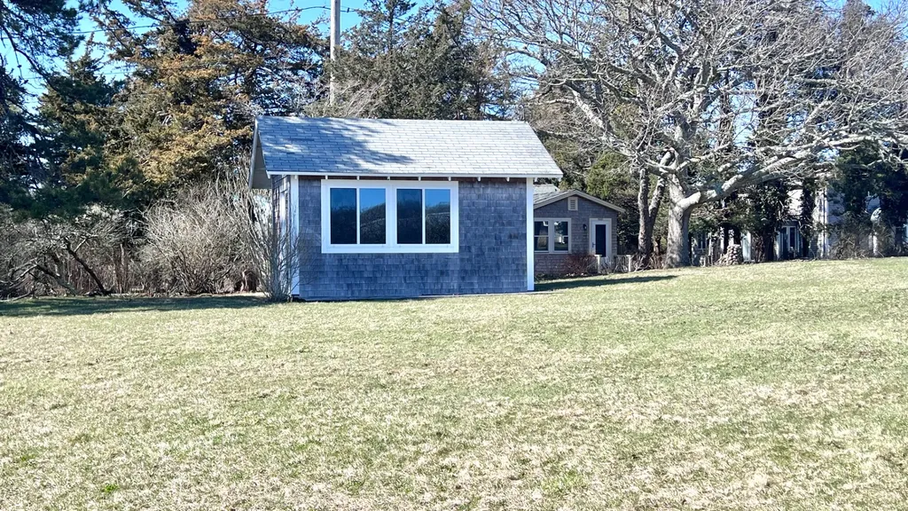34 Windemere Road Oak Bluffs MA 02557