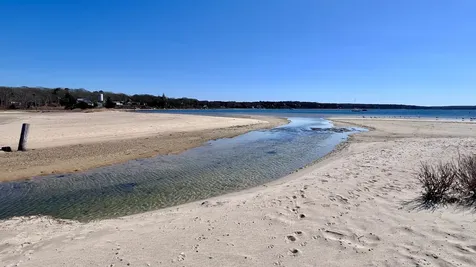 34 Windemere Road Oak Bluffs MA 02557