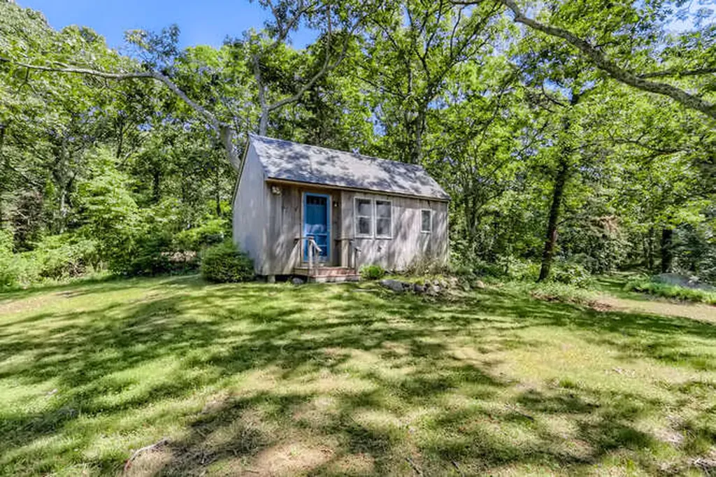 14 Ephriam Allen Road West Tisbury MA 02575