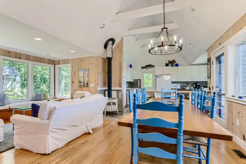 14 Ephriam Allen Road West Tisbury MA 02575